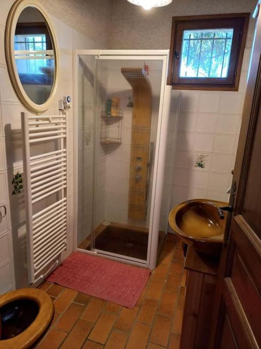 Bas De Villa, 2 Terrasses, Piscine, Spa, Sauna... Neffes Bagian luar foto